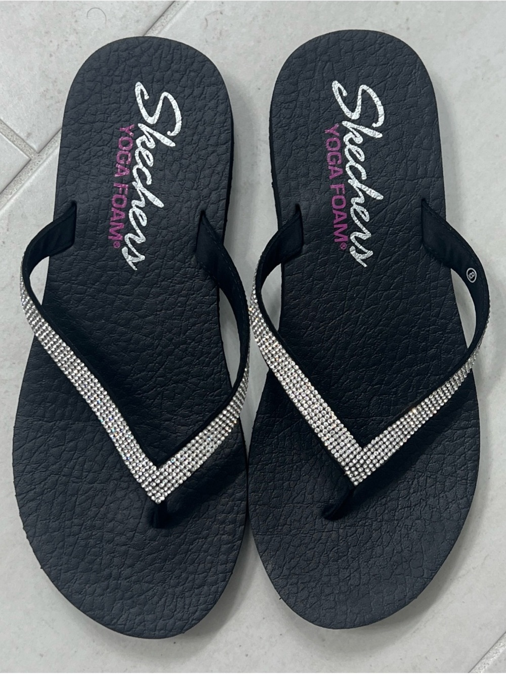 Skechers Black Flip Flop Sandals with Rhinestone T-Strap Yoga Foam - Picture 2 of 8